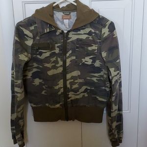 Cropped Camo Hooded Jacket